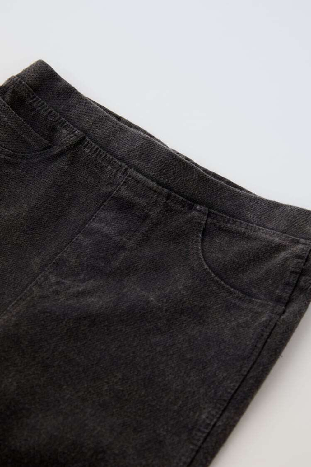 ZARA ДЖЕГИНСЫ С ЭФФЕКТОМ ПОТЕРТОСТИ, ЧЕРНЫЙ