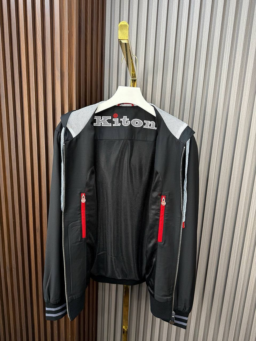 Костюм Kiton
