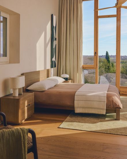 Кровать Arelida из дуба со светло-коричневой отделкой, для матраса 160 x 200 см