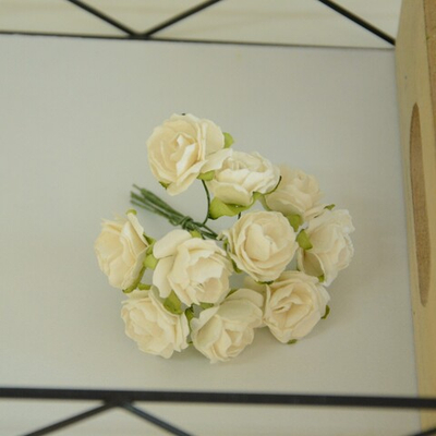 Роза открытая мини 1,5 см на ножке, острые края, белый