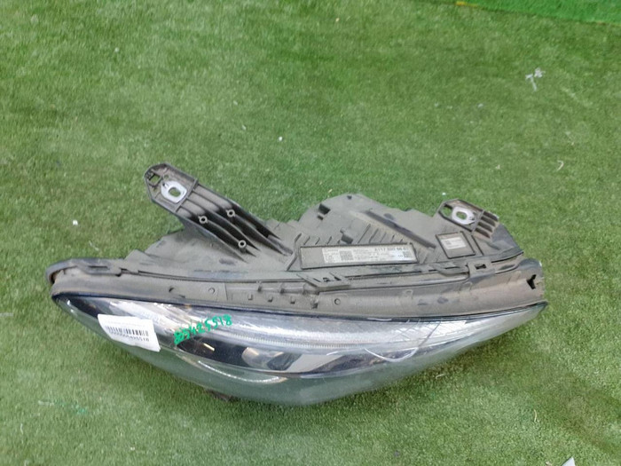 Фара правая Mercedes CLA C117 (2016-2019) LED