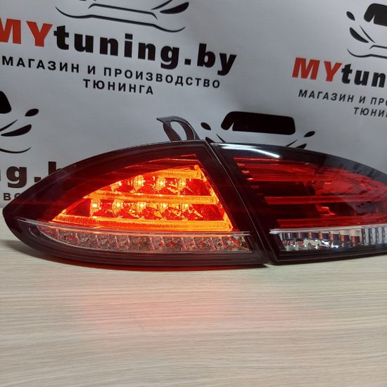 Задние фонари Seat Leon 2 red white led