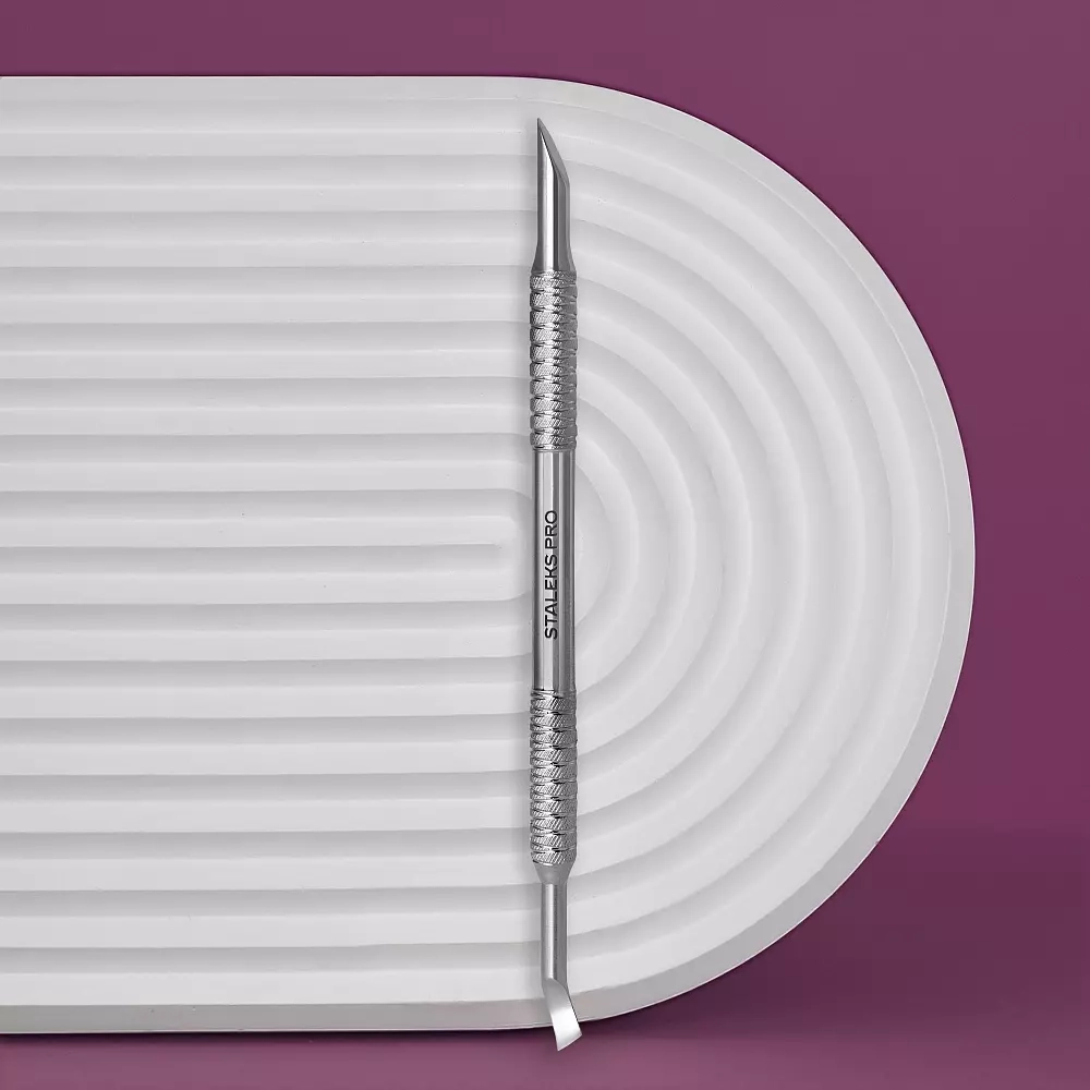 Лопатка EXPERT 90 TYPE 4.2 маникюрная (пушер скошенный + лопасть отогнутая)