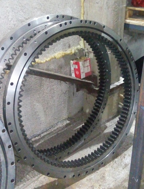 Поворотный круг Hitachi ZX120-3