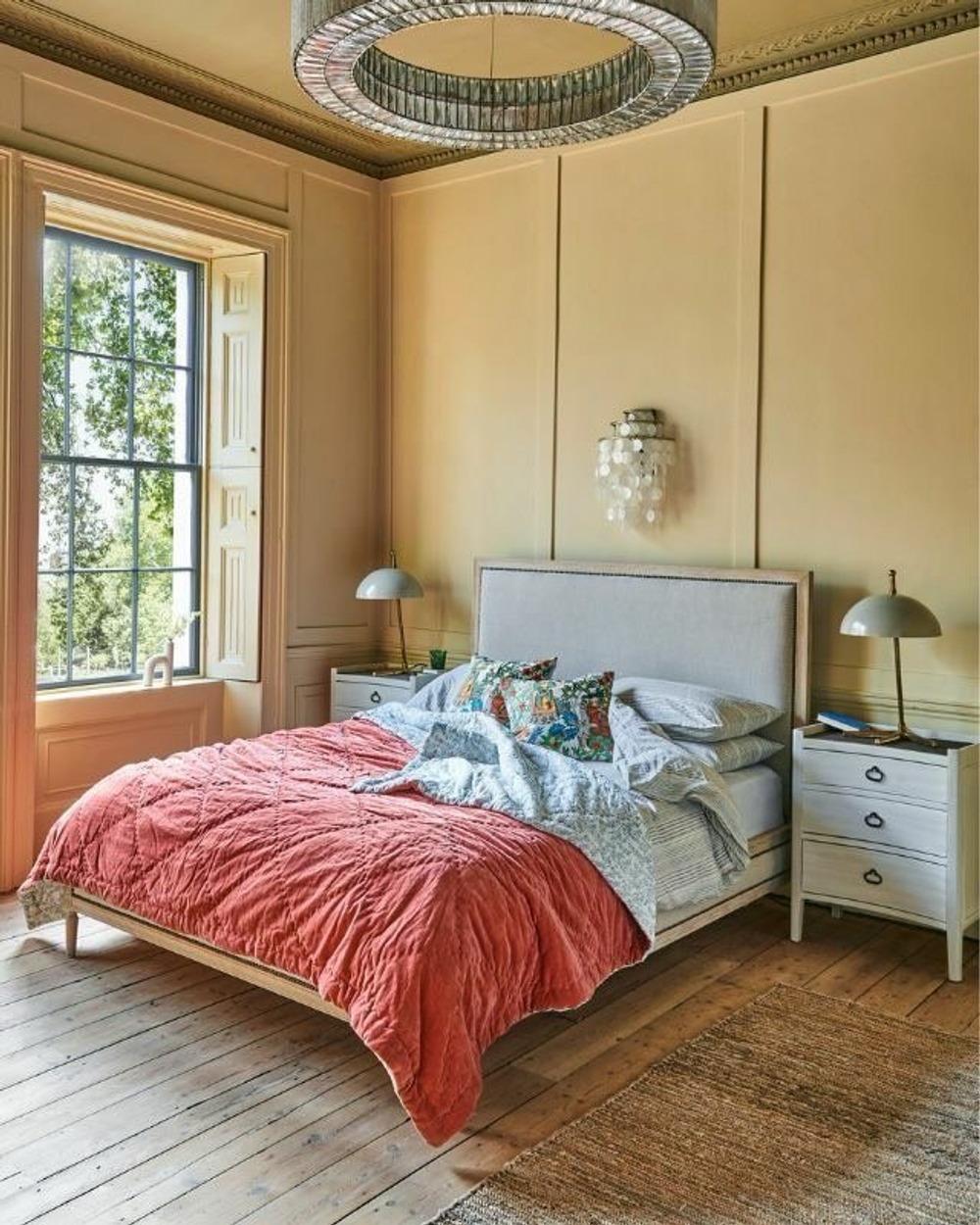 Настенное бра в виде ракушек в балийском стиле