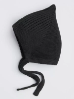 Чепчик для мальчика вязаный на завязках на осень