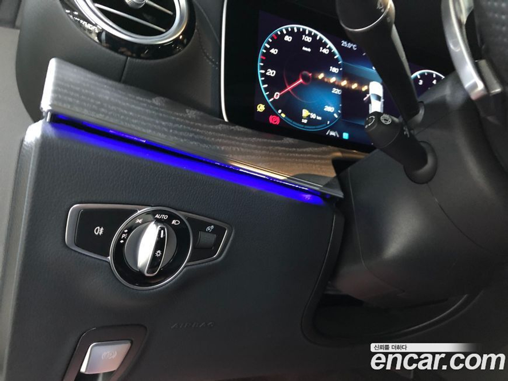 Mercedes-Benz E-Class W213 E350 4MATIC AMG Line (05.2022)