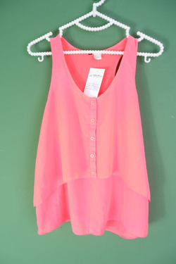 Топ яркий для сочного образа 40 размер