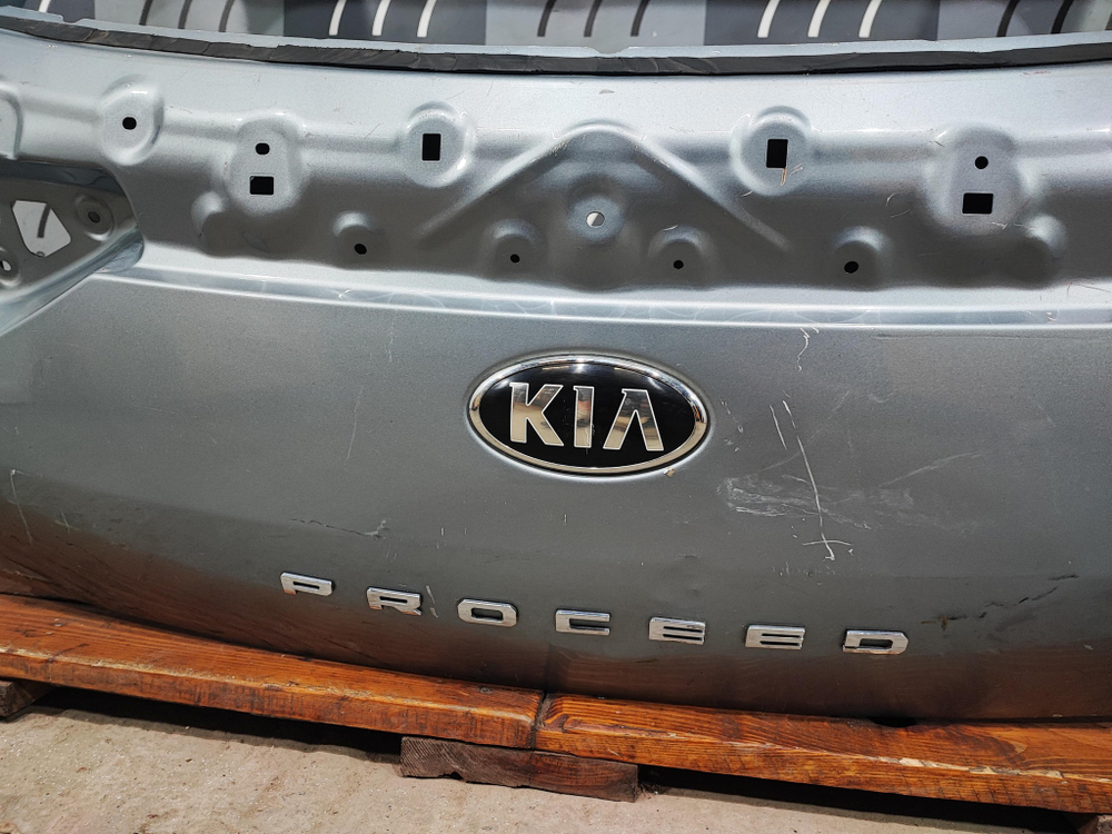 Крышка багажника Kia ProCeed 3 (CD) 18-21 Б/У Оригинал 73700J7700