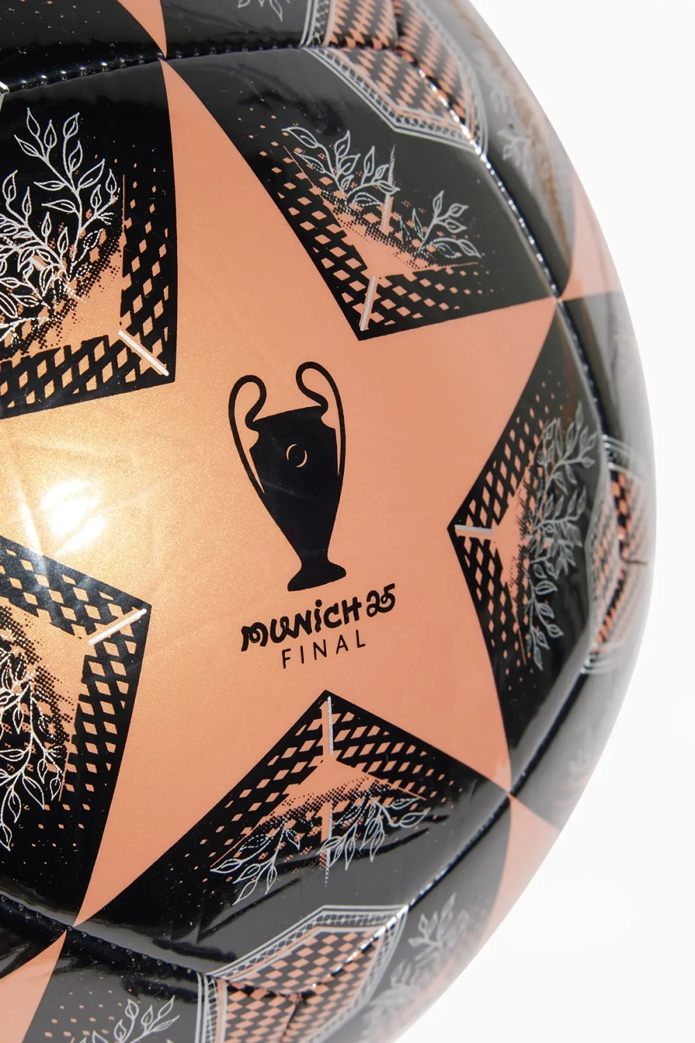 Футбольный мяч adidas UCL Club 24/25 размер 4