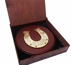 Подкова на дереве "На счастье"