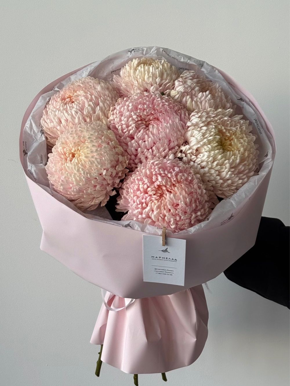 Букет моно из хризантемы в светло розовом оттенке