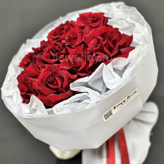 Букет из красных французских роз, 9 шт.