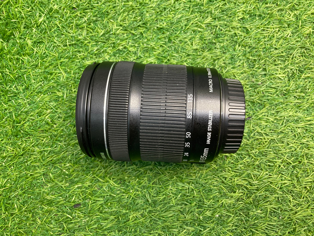 Canon EF-S 18-135mm 3.5-5.6 IS STM