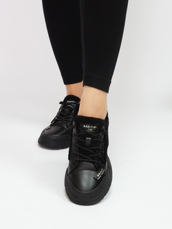 Кроссовки женские демисезонные