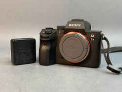 Sony A7 III 2.710 кадров