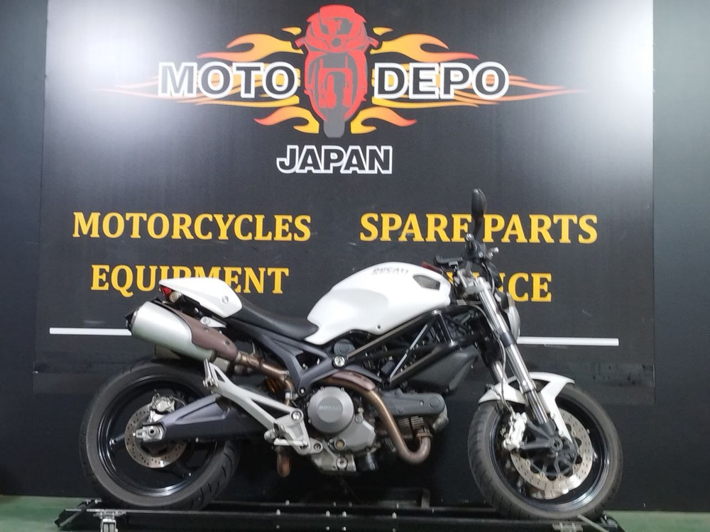 Ducati Monster 696 Plus 2013