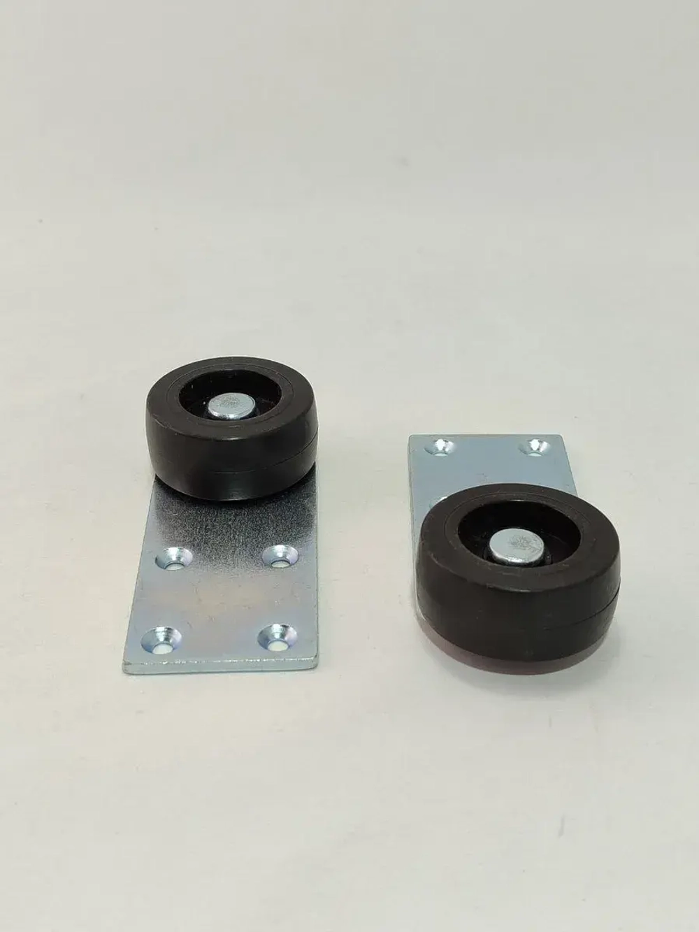 Мебельные колеса, выдвижные ролики диванов, шкафов, кроватей