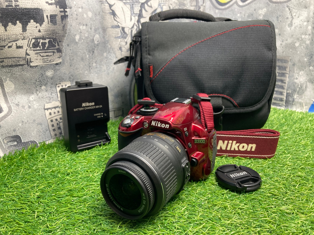 Nikon D3100 kit 18-55mm (3900 кадров)