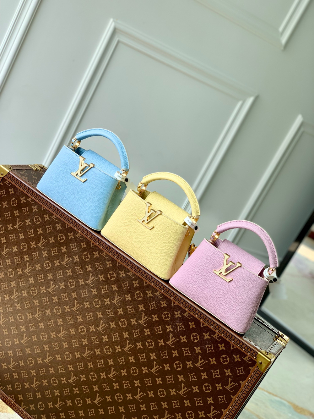 Louis Vuitton Capucines Mini (3 colors)