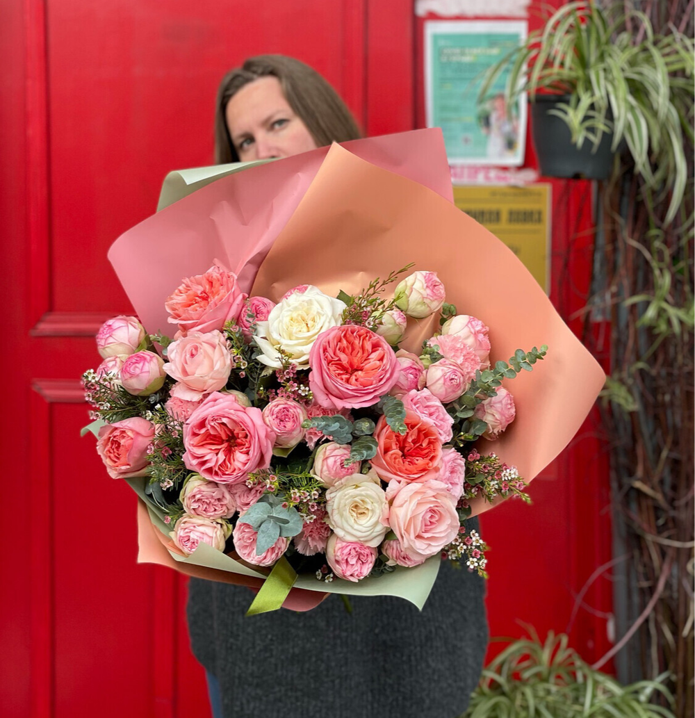 Букет "Большие чувства" с пионовидными розами