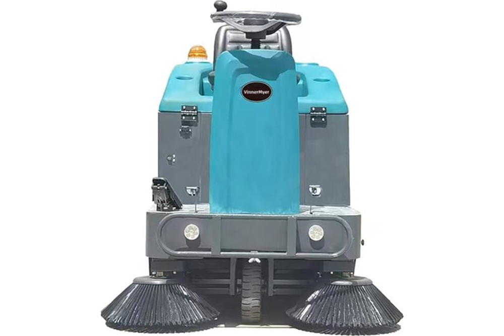 Машина подметальная VinnerMyer SW1250R с местом оператора (гелий АКБ 90 Ач С20 + зу 48v15 VMSW1250R-G90