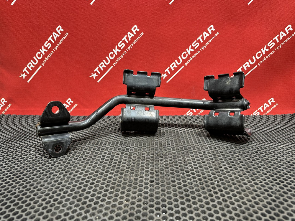 Кронштейн тормозных трубок