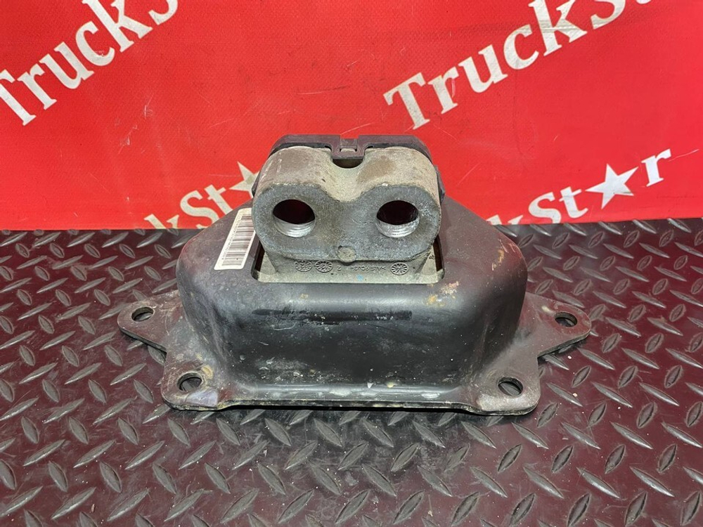 Подушка двигателя задняя