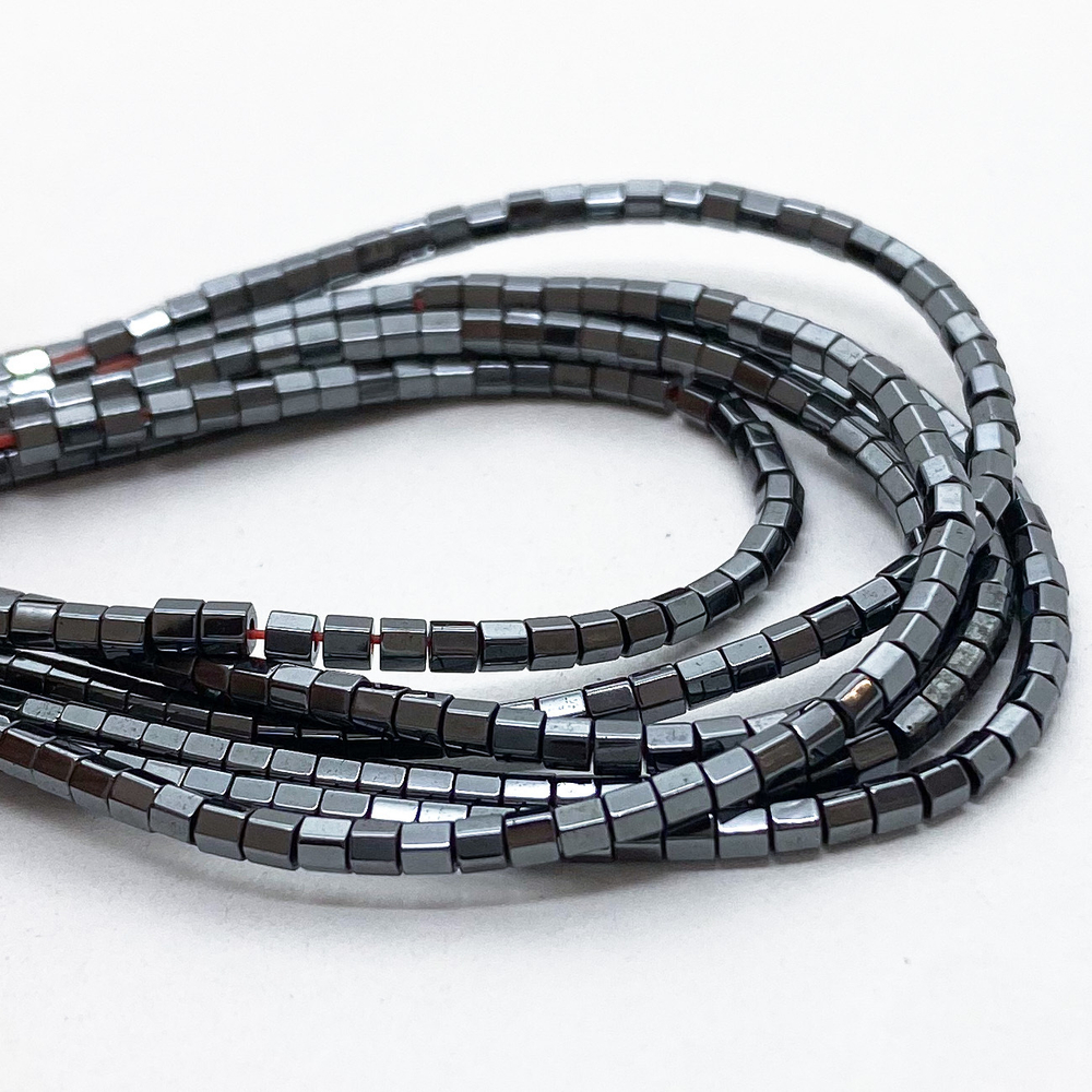 Гематит (имитация), размер около 1,8 мм, цена за нить 210 шт (около 39 см)