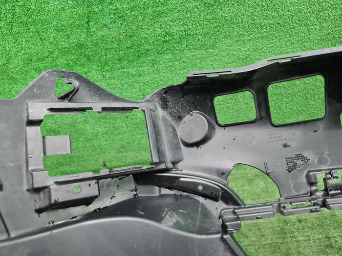 Кронштейн переднего бампера LH BMW 5er G30 (20-23)