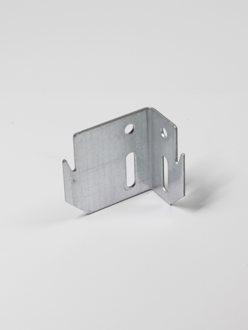 К9.1 Кронштейн настенный угловой