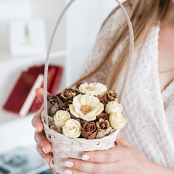 Шоколадный букет "Вкус Любви" в корзинке из тюльпанов, ромашки, роз, подарок на 8 марта, на День Рождения.