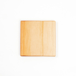 Деревянная менажница из кедра для подачи блюд и закусок с гравировкой "Never stop dreaming"