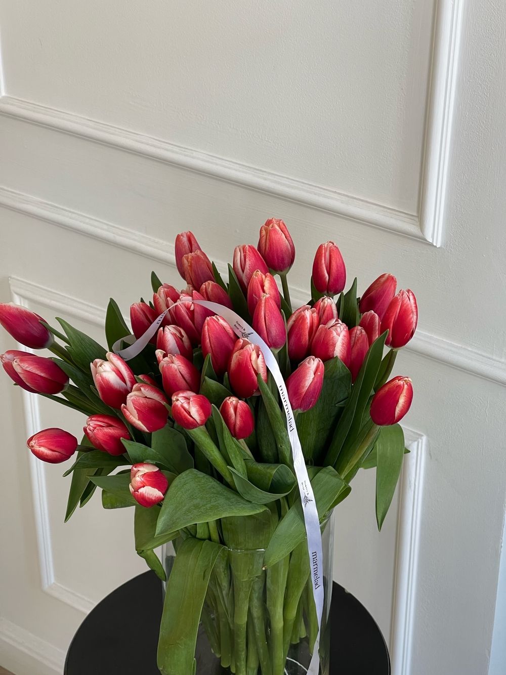 АКЦИЯ тюльпан - классика КРАСНО-БЕЛЫЙ