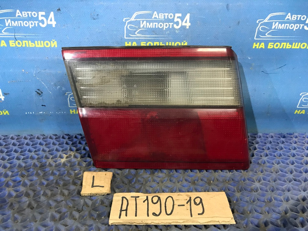 Вставка багажника левая TOYOTA CARINA E 1996