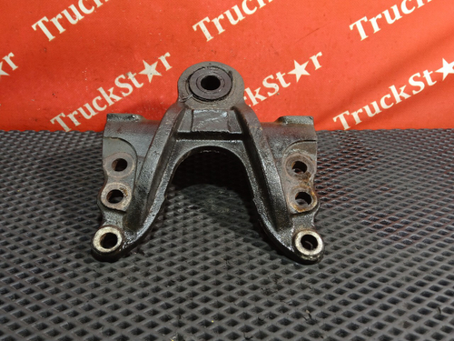 Кронштейн передней рессоры 2020г