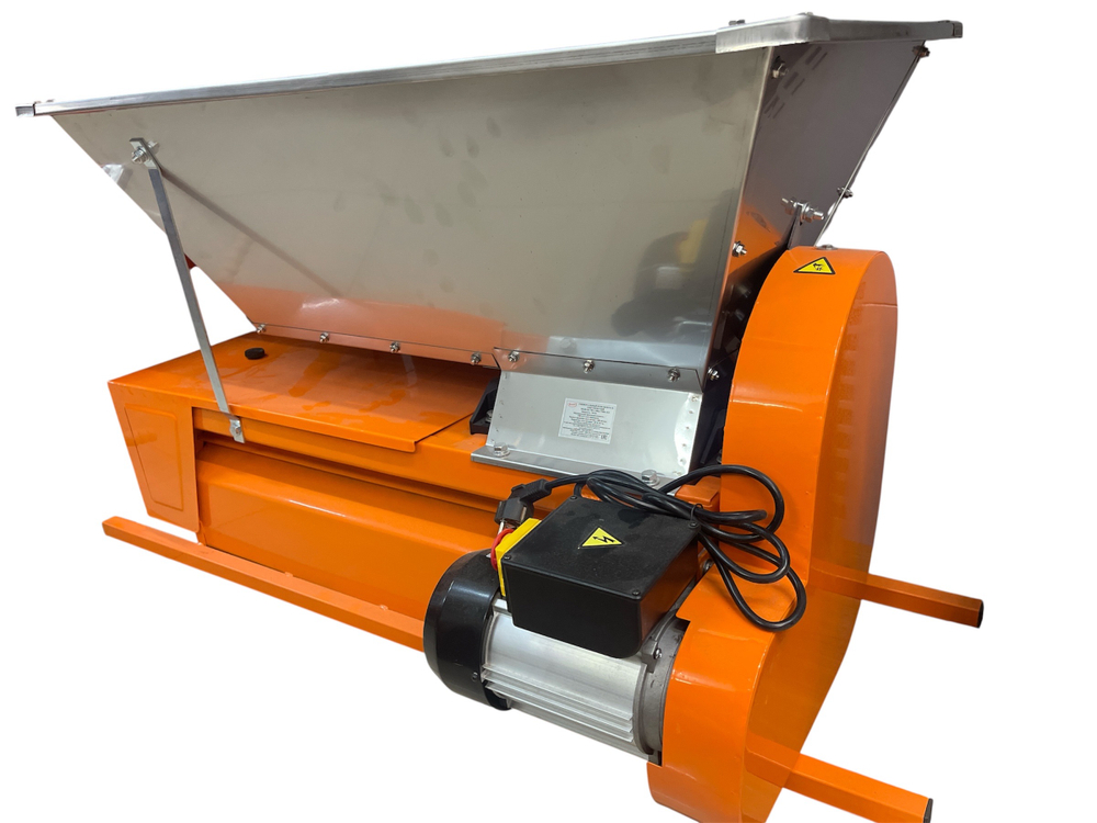 Дробилка с ГРЕБНЕОТДЕЛИТЕЛЕМ ЭЛЕКТРИЧЕСКАЯ Умница УИЭ-1500кг/ 750Вт-НЛ, нержавейка с регулировкой вальцов для винограда, ягод, фруктов