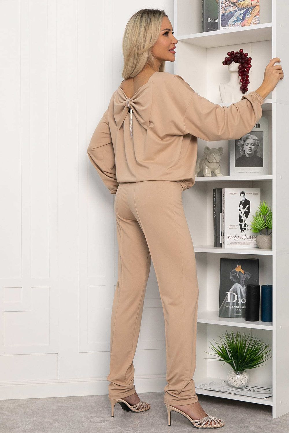 Костюм Она (бежевый) К13720-15М LT Collection