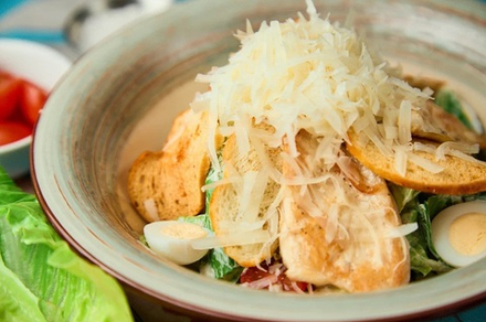 ЦЕЗАРЬ С КУРИЦЕЙ (240г)