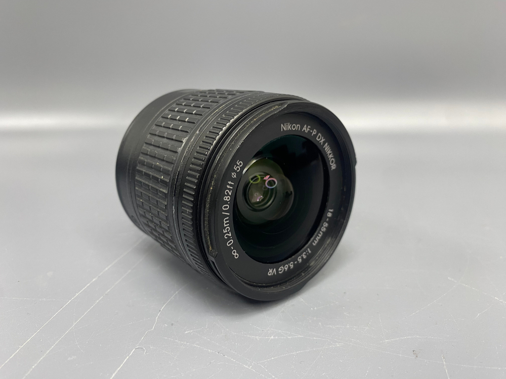 Nikon 18-55mm f/3.5-5.6G AF-P VR DX грибок