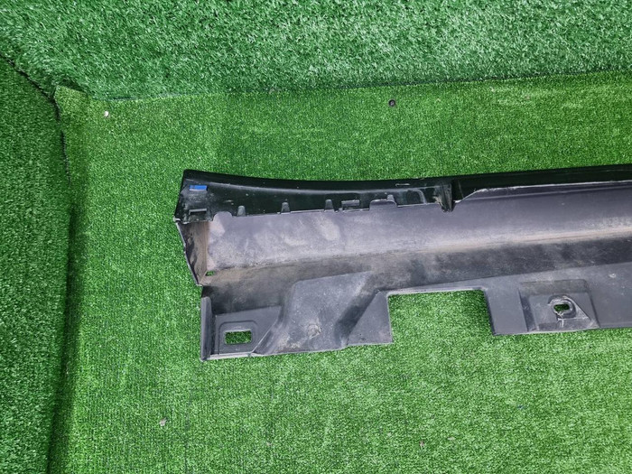 Накладка порога правая Mercedes AMG GT (2017-2023)