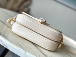 Louis Vuitton Saumur BB