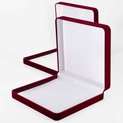 Футляр флокированный, квадратный, 160х160х40 мм