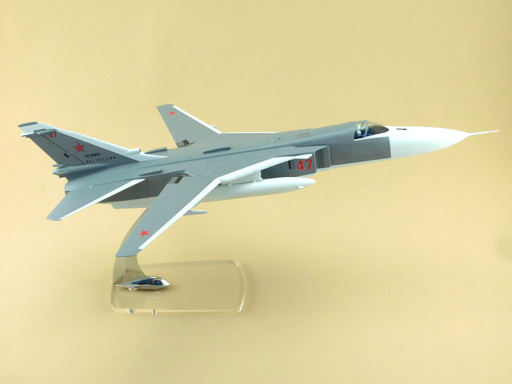 Модель самолета Су-24М (М1:48 ВКС России, RF-95091, 47)