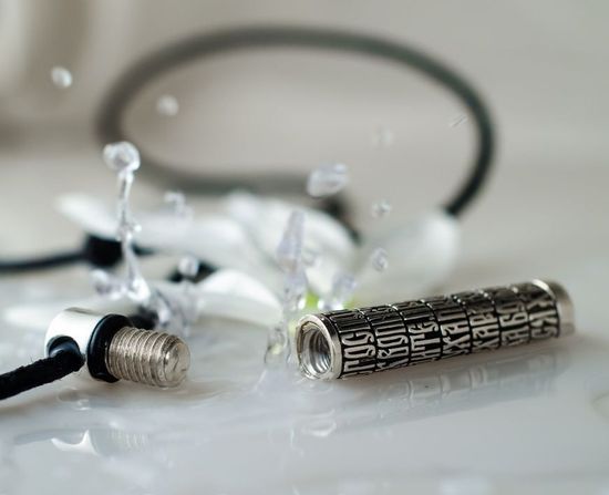 Подвеска. Бутылочка для святой воды. В комплекте с гайтаном._2