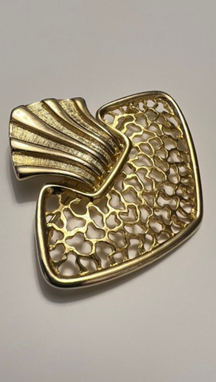 Крупная брошь медуза