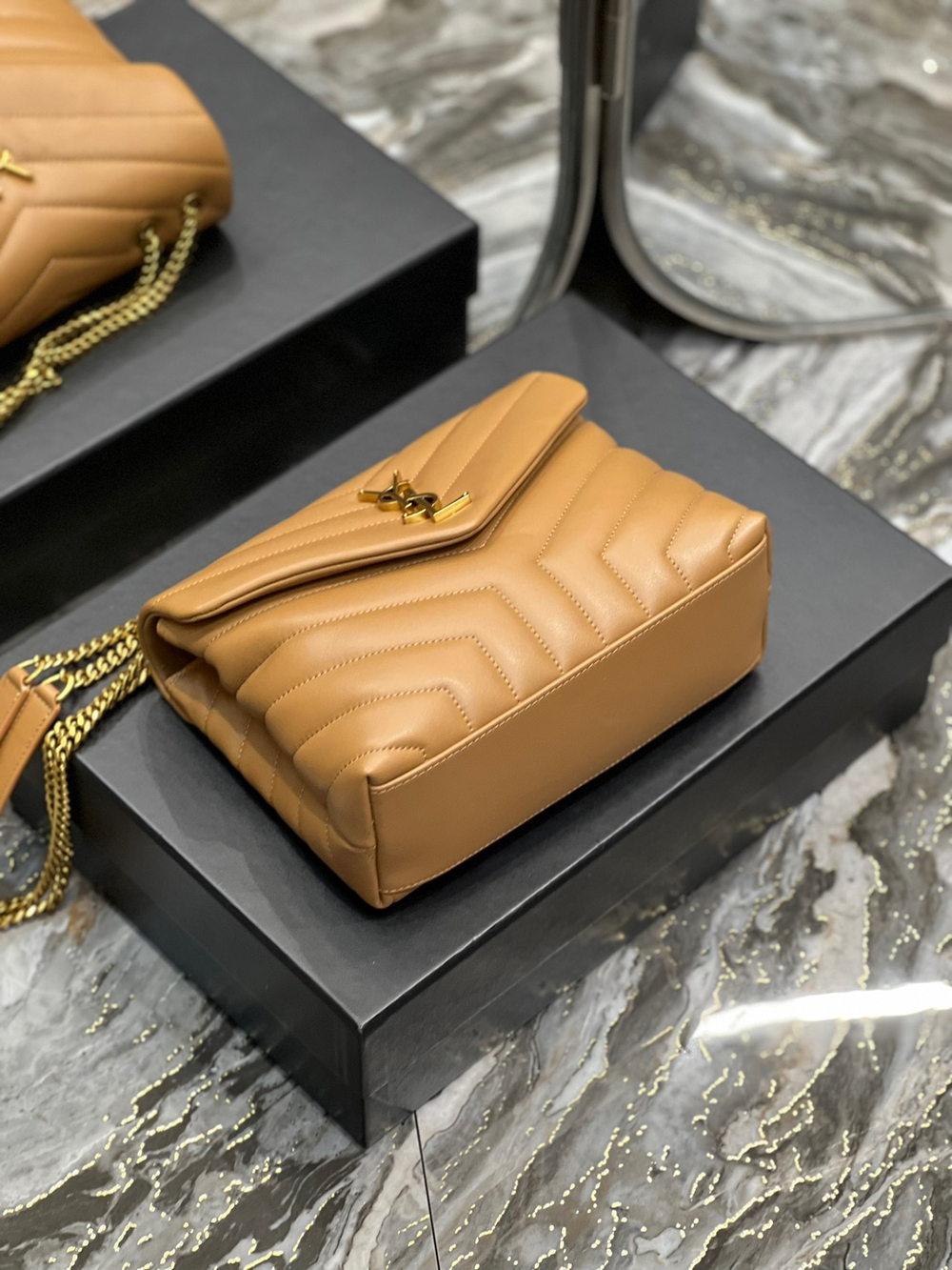 Saint Laurent Loulou 25 cm