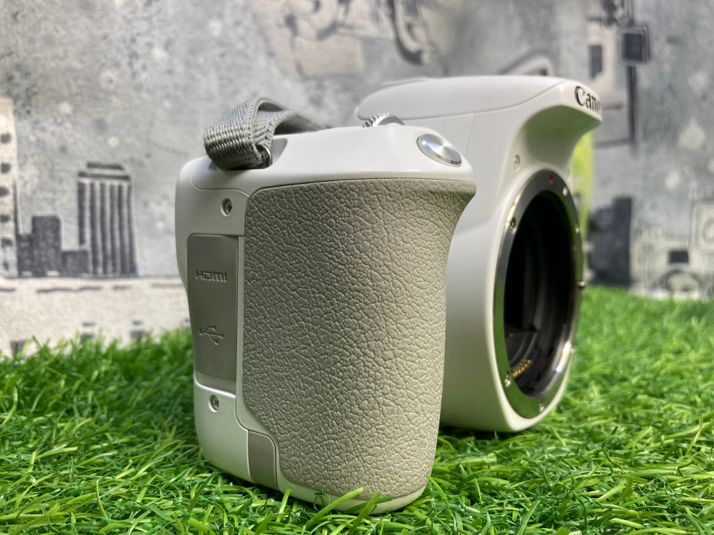 Canon 200D 18-55mm IS STM Белый Покупка/Продажа