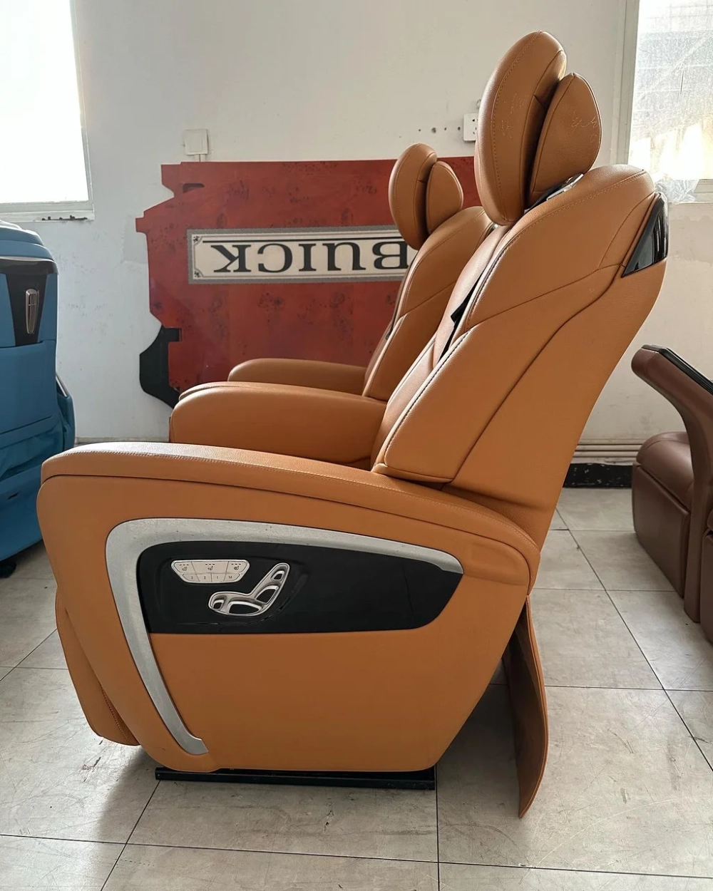 Сиденья капитанские кресла для Mercedes-Benz V-class / Vito W447 2015-2024+ Мерс кожаные сиденья сиденье кресла