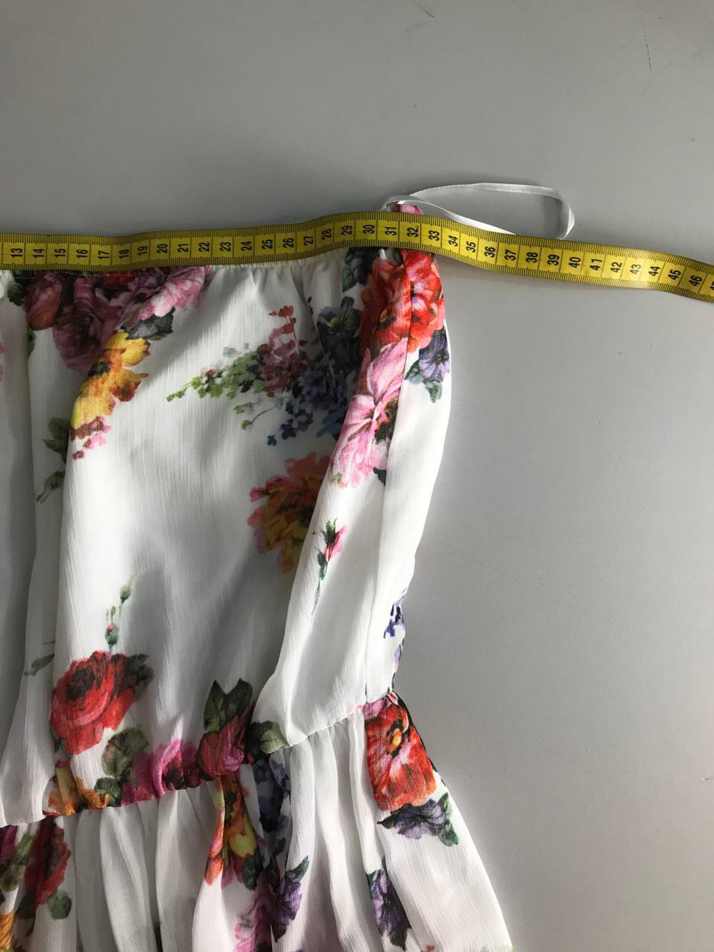 Платье Oodji с красивым принтом, визуально на 44 размер